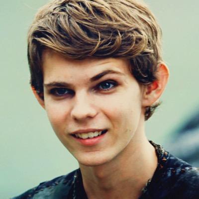 #RAKer for life Robbie Kay's eyebrows are life. ~ ~ ⠀⠀Instagram: @robbieseyebrowskay