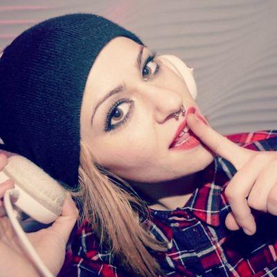 SilviaSimpy's profile picture. Sé que soy única. Asúmelo y contempla. Always be yourself ✌