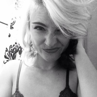 Mojuggz's profile picture. gemini | student | fitness ♡