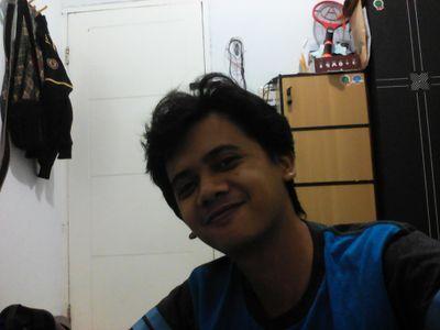Mencoba menjadi pribadi ŸǟπG̲̣̣̣̥ lebih baik..... 