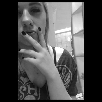 ☓stay strong☓—ρ☠ —χσχ