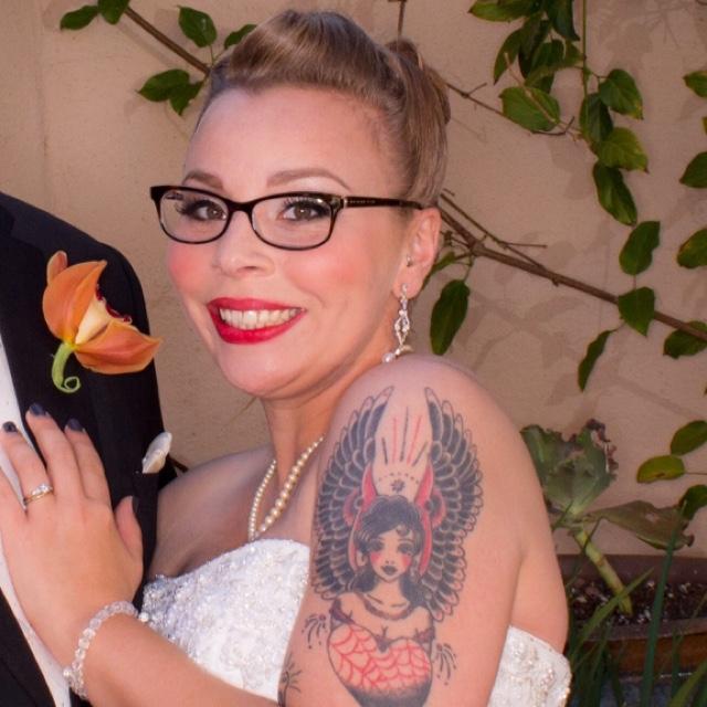 BrittVicious's profile picture. Queen Knitterbilly of the twitterbillies that loves stomping around in her combat boots, cupcakes, coffee, & loud music. Also, has discoid lupus.