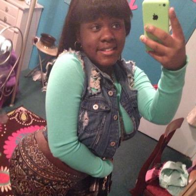 {Rapper/Singer/Songwritter} {Ig:@Official_lilmarcy}