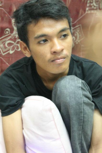 Mencintai bukan Dicintai