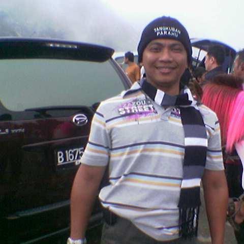 Bisnisman, Low Profile, Friendly, Humanis.