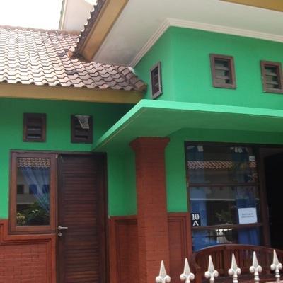 Rumah 3 kamar dengan fasilitas lengkap disewakan di Bali, Harga 500.000/hari, hubungi 081, 085738460166, Email : acaiputu@gmail.com