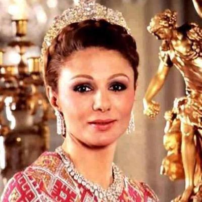 Pahlavi Farah: photo, biyografi 75