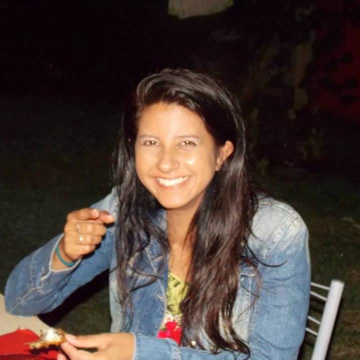 Mujer Ave Fénix; mamá de Agus; RRPP x naturaleza; Amiga incondicional; Aux en RRHH; creadora de puentes y grupos; Motivadora y aguerrida defensora de minorías