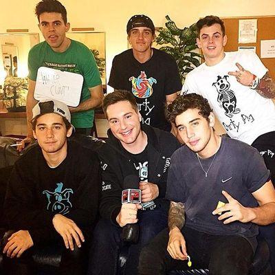 new acc but not new janoskianators. elephant shoe all. James followed 29/01/2015 Mariam followed 18/02/2015