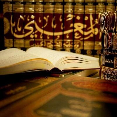 هذا الحساب مخصص لنقولات أهل السلف والعلماء ومقتطفات أدبية وتاريخية ( ما وجدته من صالح خذه وانشره دون استئذان ) .