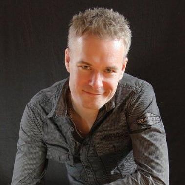 Hakon ¨Basslifter¨ Lundby, multi platinum songwriter and producer!