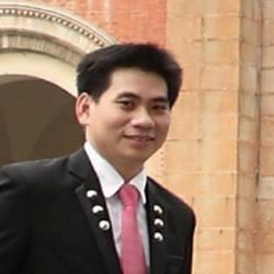 Năm 1985 sống và làm việc tại thành phố Hồ Chí Minh