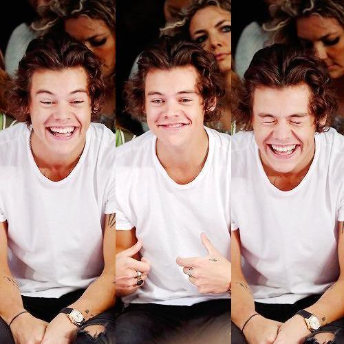 Can you please follow @tommoway5sos? thank you so much :) :)