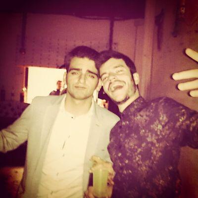 Estudiante de Ingenieria de Telecomunicaciones en la US, retirado del futbol y adicto al alcohol y la FIESTA!! Instagram // jaimeneg96