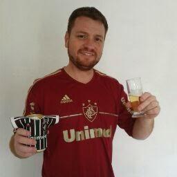 odairmarochi's profile picture. Advogado. Tricolor de coração. Entusiasta da NFL. Apreciador de uma boa cerveja e um bom rock and roll. Amo meu Lab.