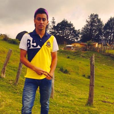 No vivo de los demás vivo xq trabajo y mi dios me regala la salud
