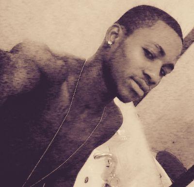 f**k ceux qui m'aime pas pardone la jalousie comme la haine parle !!!Rappeur pour la vie et la mort