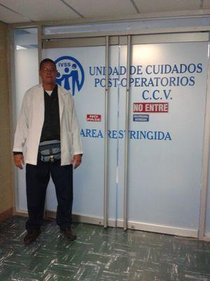 Enfermero de cuidados intensivos, excursionista, montanistas y buena personas.
