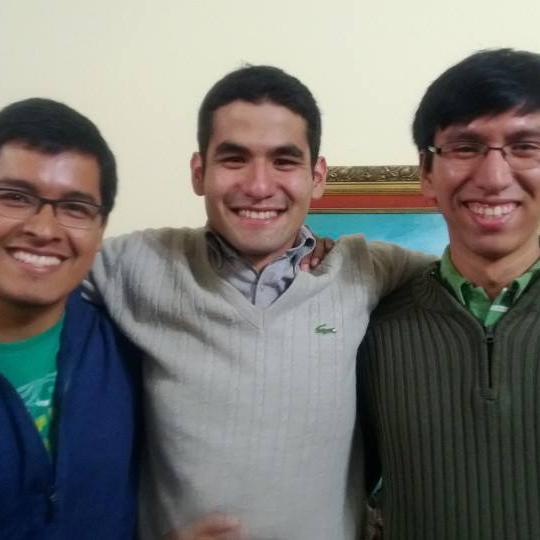 Psicólogo Católico, Formador innato de personas. Leal a mis amistades. Nunca me rindo siempre busco soluciones. Amante de la buena cocina.