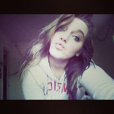 he offered her the world, she said she had her own ✨