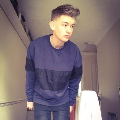 Hi :( Instagram : Matty_Selley.