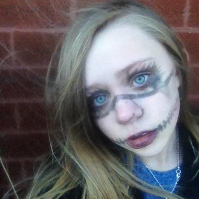 heddoooo!!!! i am hannah and i come from the planet Uranus!!1!1! ok but i AM hannah...pretty sure im just from boring earth -.- oh wells! i haz youtube :D link^