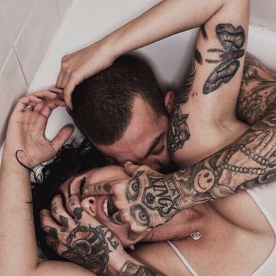 2011llllll's profile picture. 