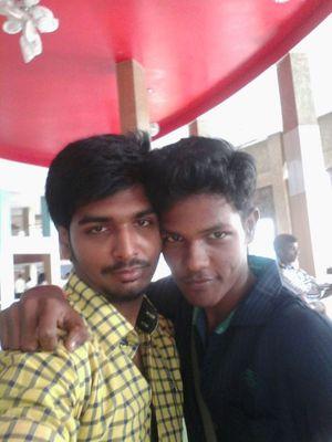 I
love
my
life
I
love
my
friends