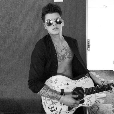 rixtonsquad's profile picture. 