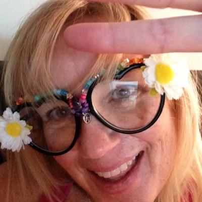 empath, community volunteer, amateur dart player, creative crafter & jewelry maker