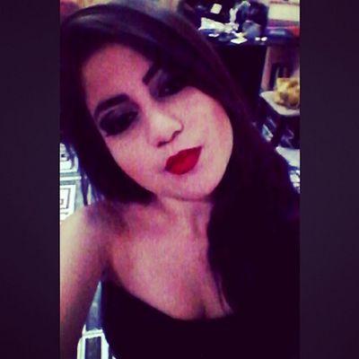 Tal vez no le caiga bien a todo el mundo,pero no finjo ser una persona que no soy