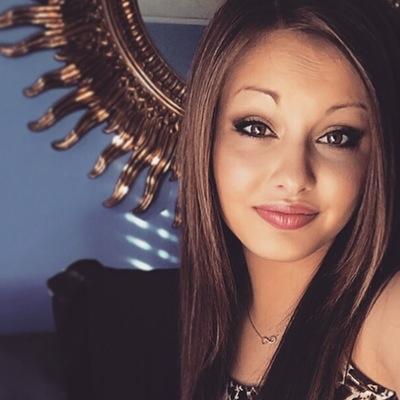 ChelseaRaye012's profile picture. ★•••►ℱℴℓℓℴω ME◄•••★