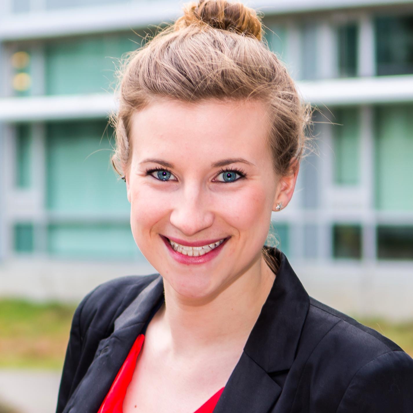 OlverLC's profile picture. "The mountains are calling and I must go" -John Muir