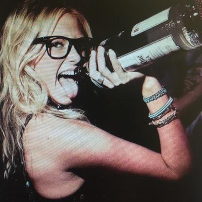 Life is all about finding people who are your kind of crazy. #babyanon #queenBofcrazy #50shadesofcrazy #leo #blonde
