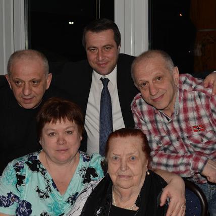 lachwladimir's profile picture. 