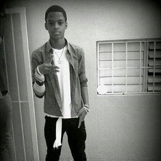 Noo Me Lleno De Odio Con Nadie & Amoo Lo Que Hagoo Bailar :-D  Del Grupo De  Los Hermanos Bow Mii BFF @Diime_genesis :D
