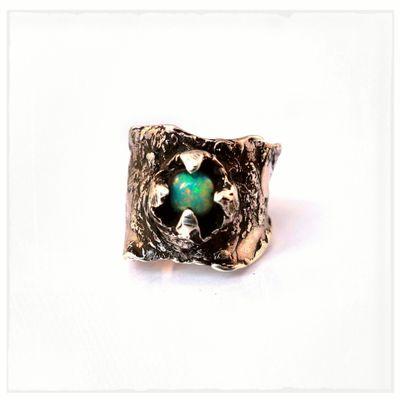 JUX Jewellery // Handcrafted by Perle Gorjux in Melbourne, Australia.