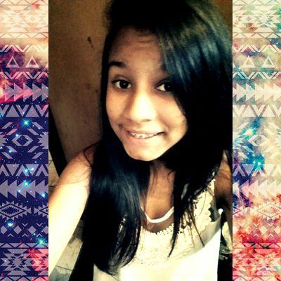 Sou Belieber e Mahomie u.u moro em sp sou tímida amo raap e eh isso me sigam sigo tds de volta. ❤