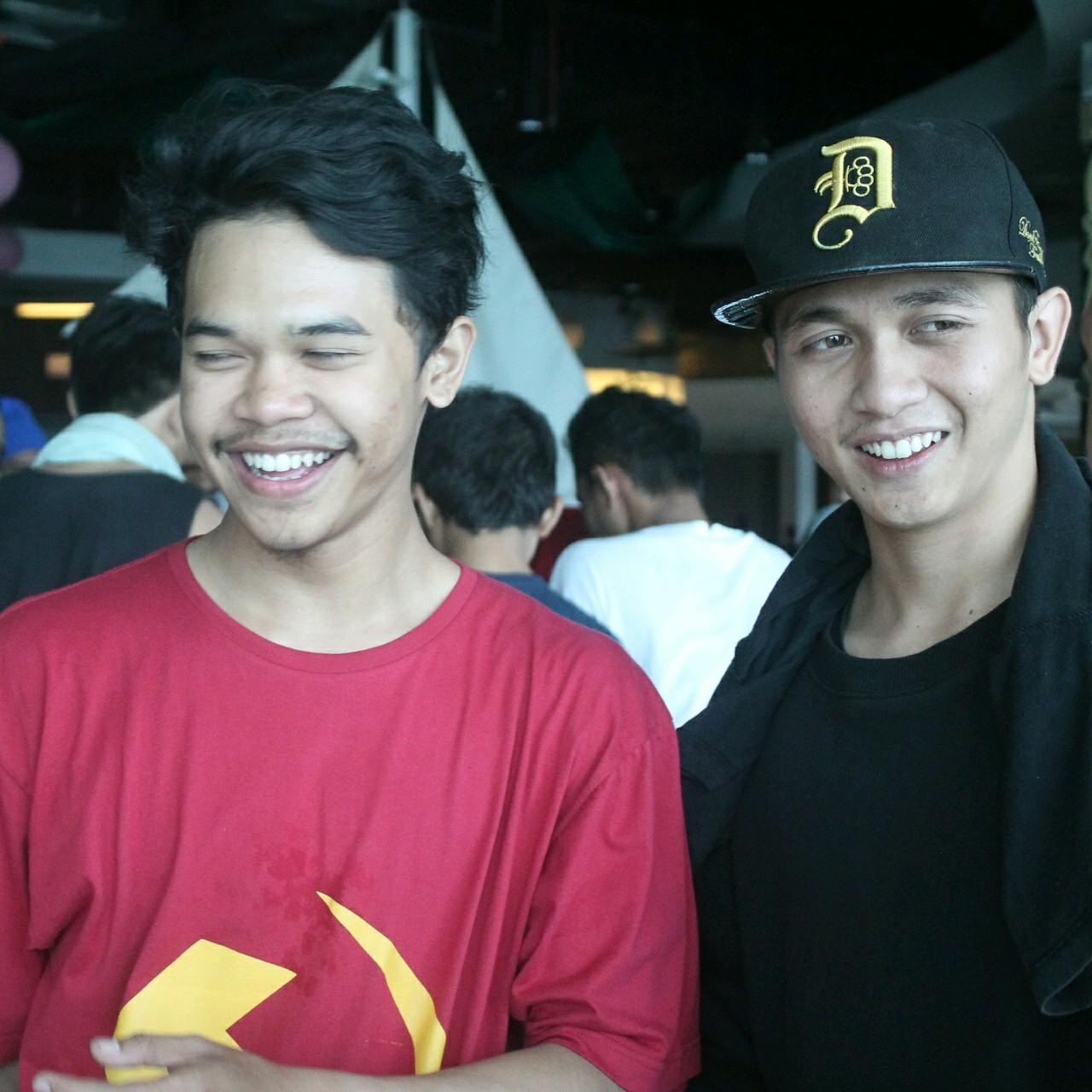 efremdony's profile picture. new twitter. kukar breakin dan createez street wear