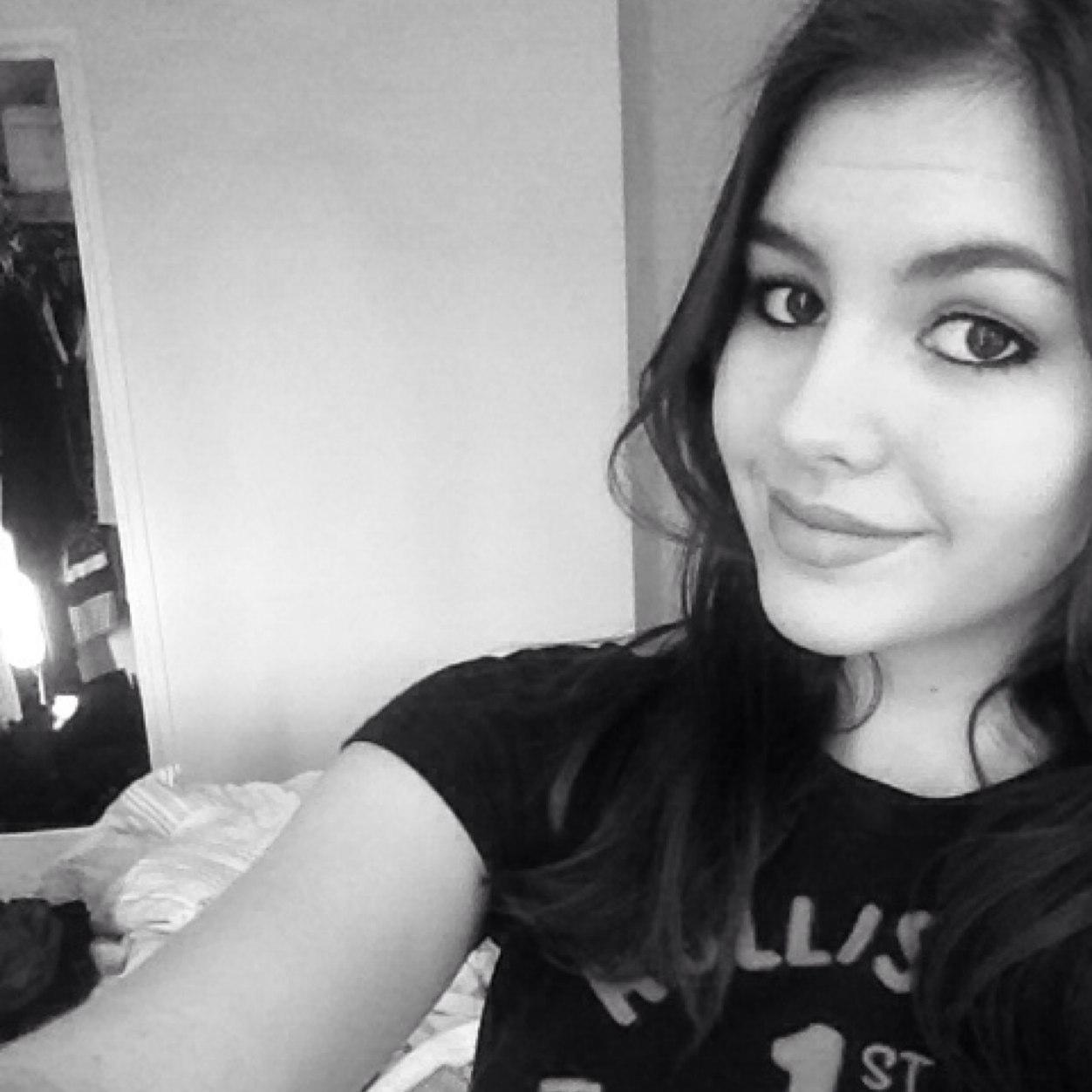 Follow me i'll follow back:).