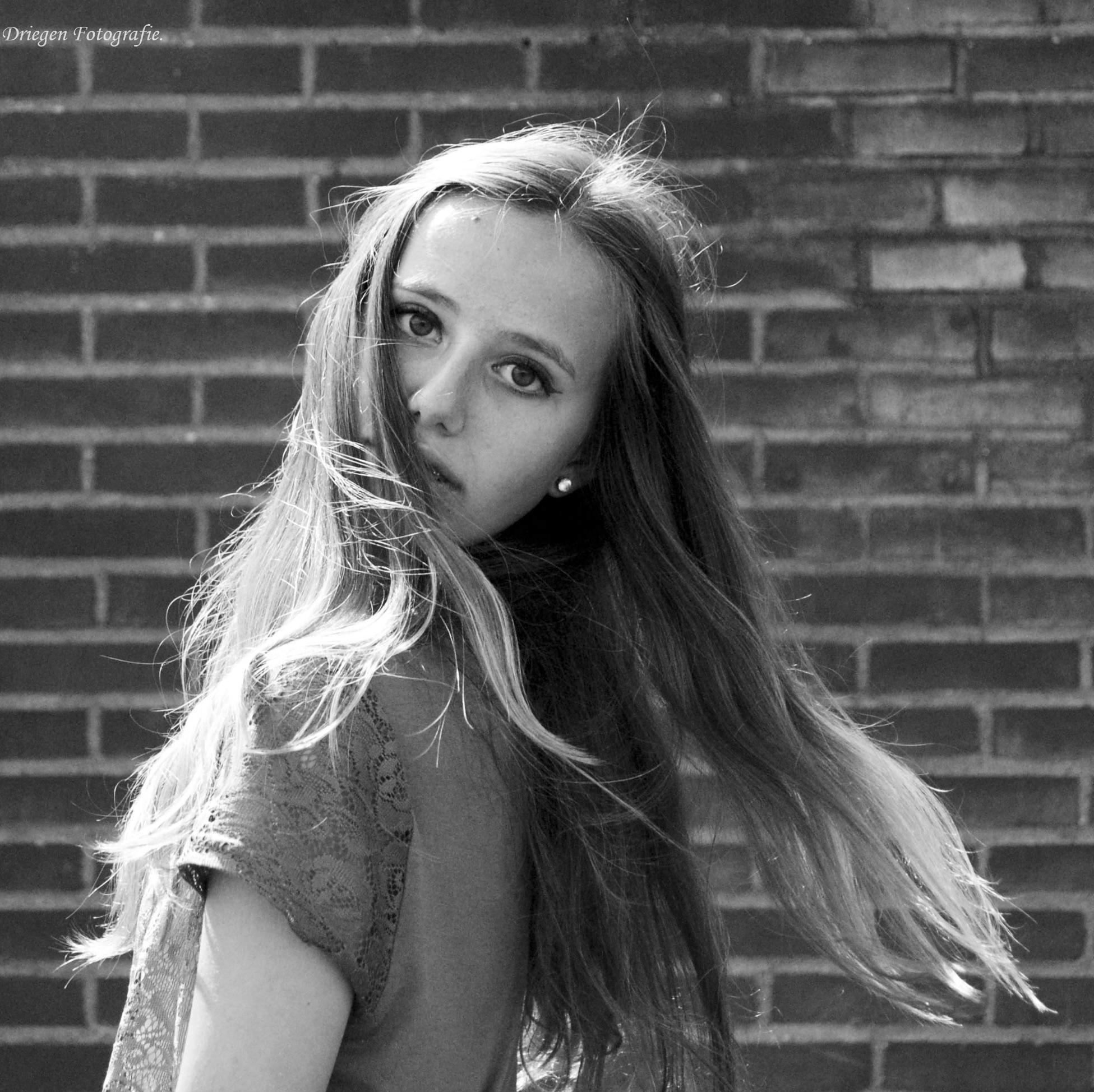 Houd van bloggen, turnen, shoppen, fotograferen, vriendinnen en familie. http://t.co/1H4NPedatL