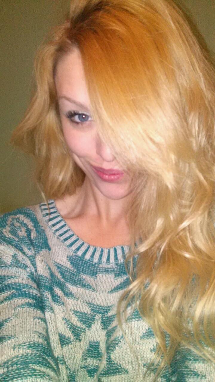 21 and living life on the brightside :)