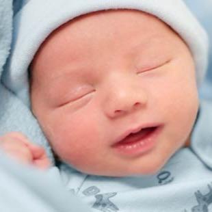 Newborn son and heir of my Daddy (@_KiliTheDwarf) and Mommy (@DwarfPrince). Sleeping, eating, crying. [RP/TheHobbit/OC]