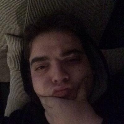 minichook1's profile picture. Bruh