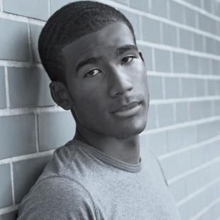 LuminousDesigns's profile picture. 