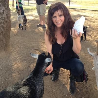 Lisaflowers1962's profile picture. Writer, Holistic Health Coach, Hypnotherapist, Vegan Chef!