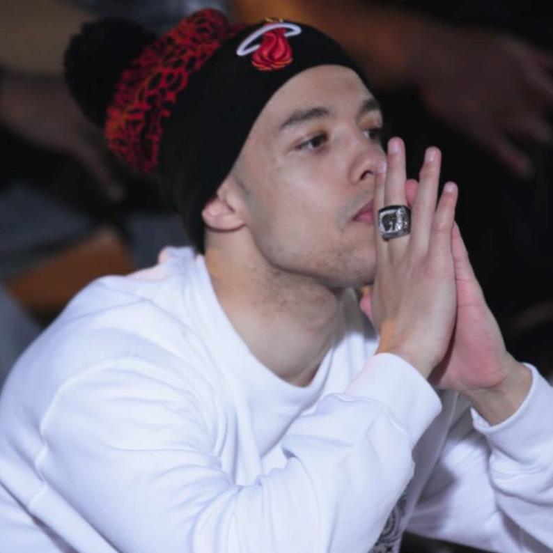 1andOnlyCharvis's profile picture. 