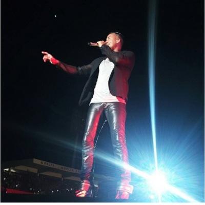4-8-14❤️Soy Romeista Mi color favorito morado , Trust and stars walking no we alone in the dark will open our way as we go ❤️RS 20-12-14✌️❤️ @romeosantospage