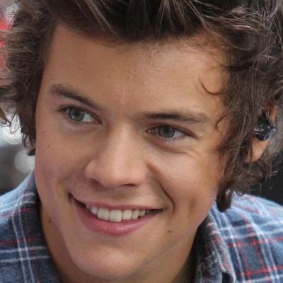 Do not choose the most beautiful person in the world, choose the person who makes your world more beautiful. One Direction ♥ 19 Spain.