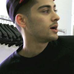 FameBoundZayn's profile picture. but i'm not done yet falling for you